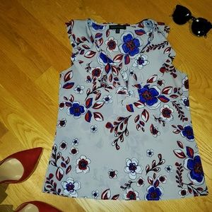 BR Sz XS Sleeveless Floral Ruffle Blouse